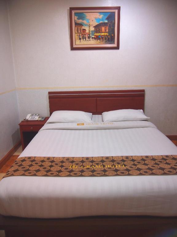 Dg Grami Hotel Paranaque City Room photo